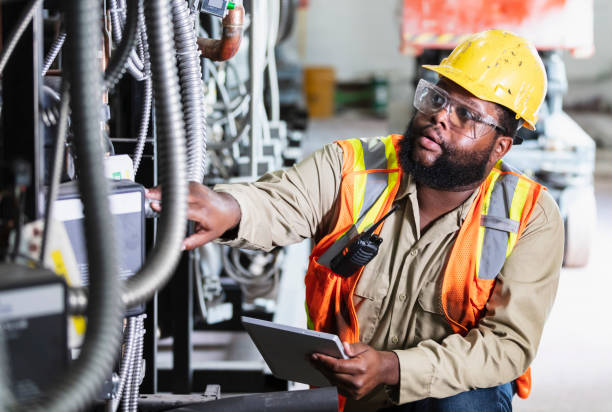 Best Affordable Emergency Electrician  in Hamilton, TX